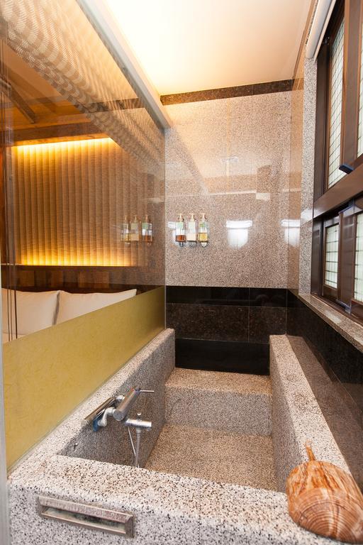 Most Natural Hotel Цзяоси Экстерьер фото