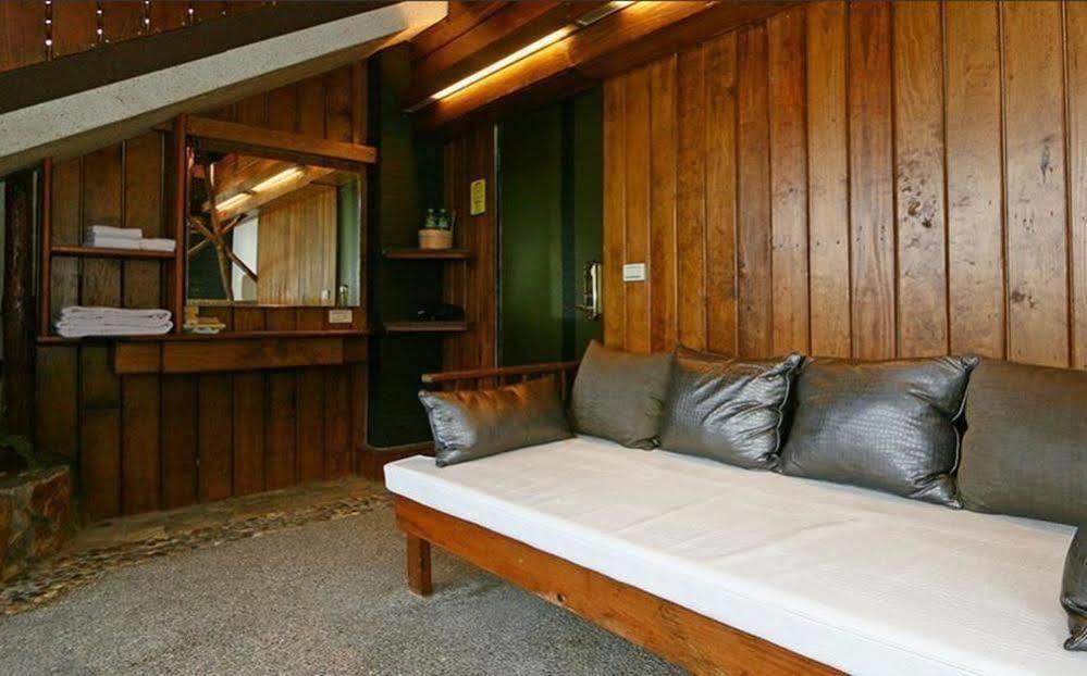 Most Natural Hotel Цзяоси Экстерьер фото