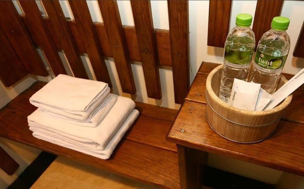 Most Natural Hotel Цзяоси Экстерьер фото